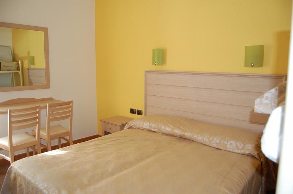 Agriturismo Parra Santa Lucia del Mela ภายนอก รูปภาพ