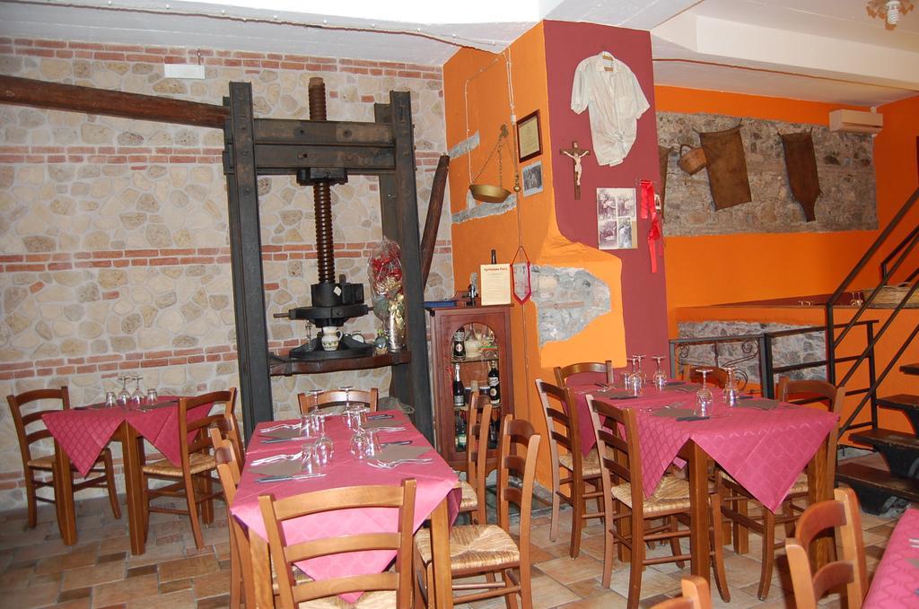 Agriturismo Parra Santa Lucia del Mela ภายนอก รูปภาพ