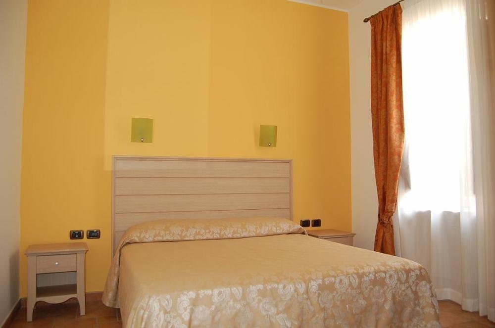 Agriturismo Parra Santa Lucia del Mela ภายนอก รูปภาพ