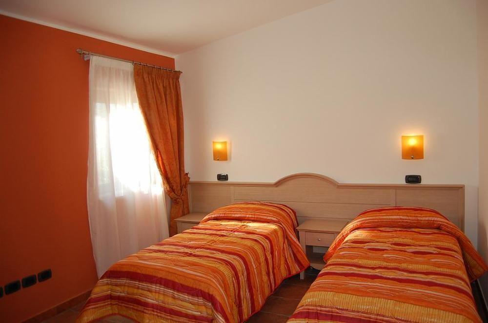 Agriturismo Parra Santa Lucia del Mela ภายนอก รูปภาพ