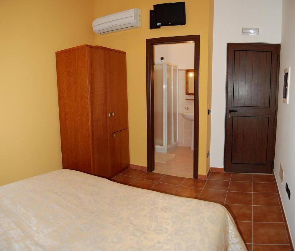 Agriturismo Parra Santa Lucia del Mela ภายนอก รูปภาพ