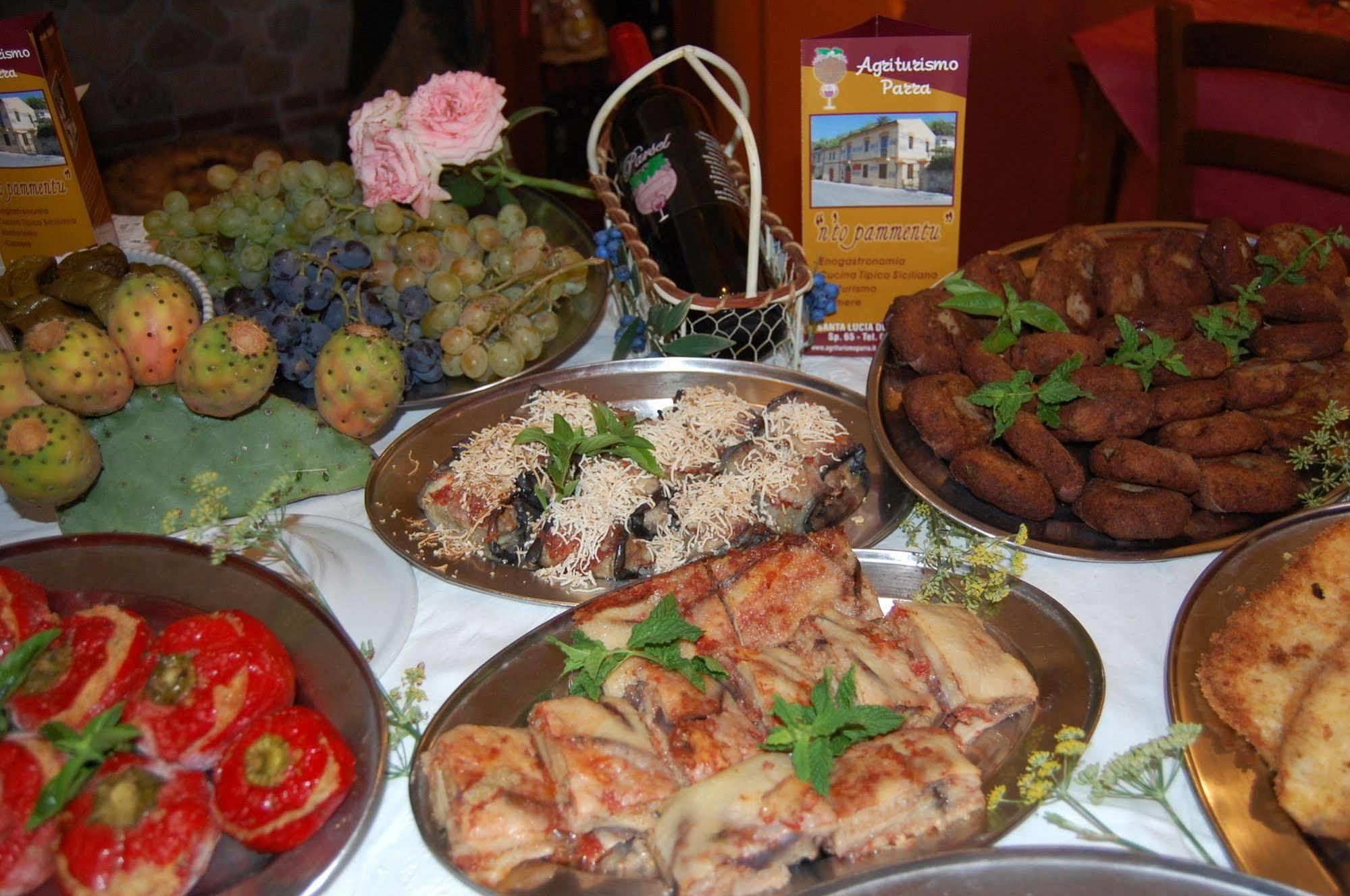 Agriturismo Parra Santa Lucia del Mela ภายนอก รูปภาพ