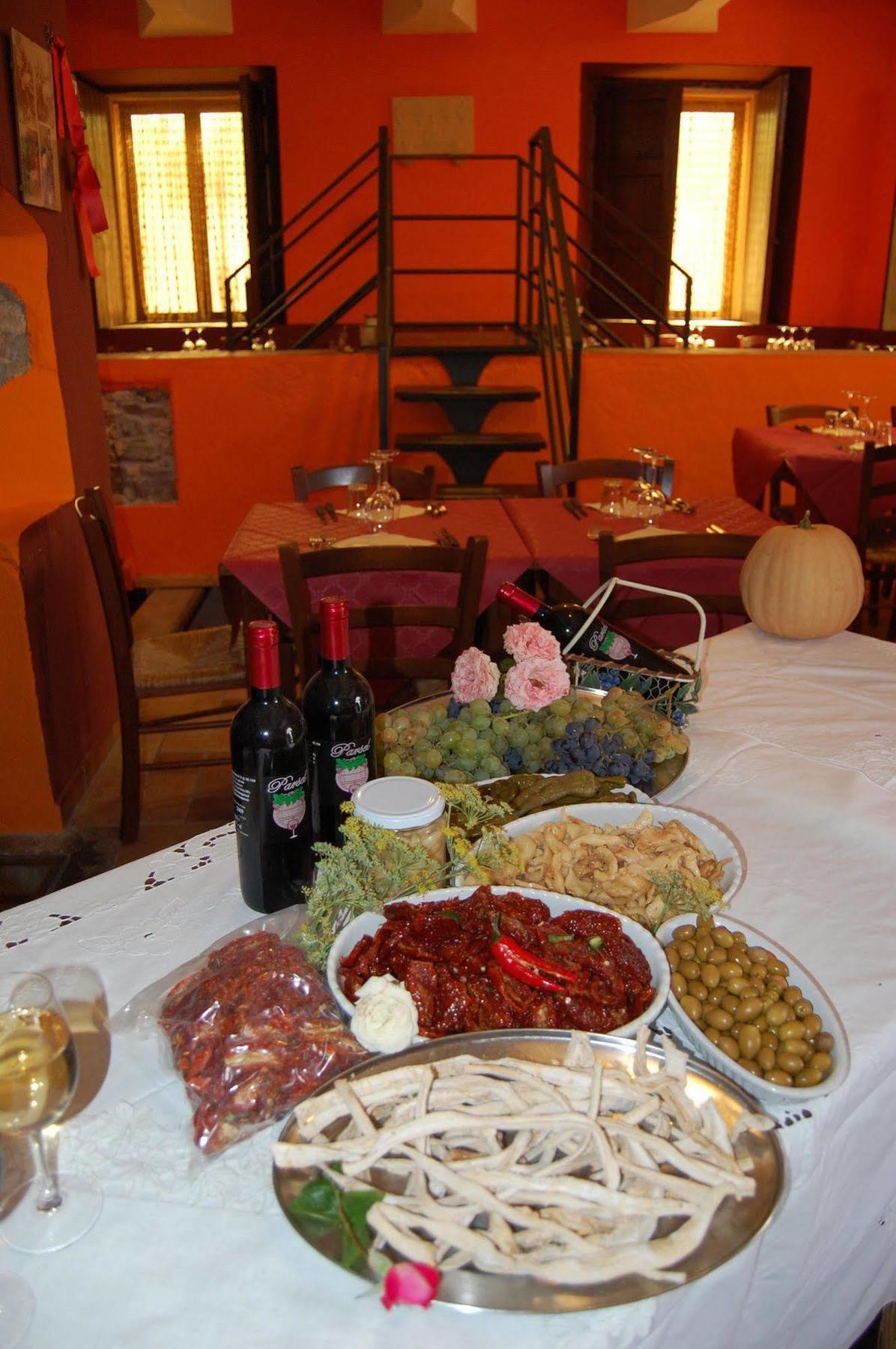 Agriturismo Parra Santa Lucia del Mela ภายนอก รูปภาพ
